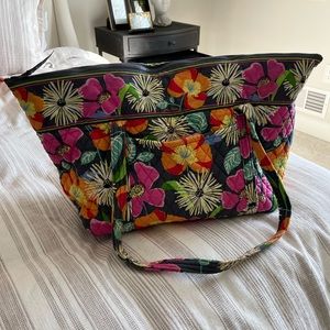 Vera Bradley large zip tote - retired pattern Spring 2013 Jazzy Blooms